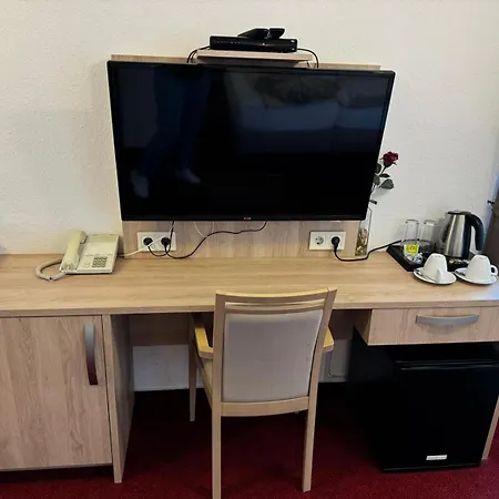 S Und B Aparthotel 3*