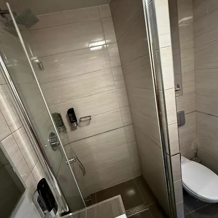 S Und B Hotel apartamentowy 3*