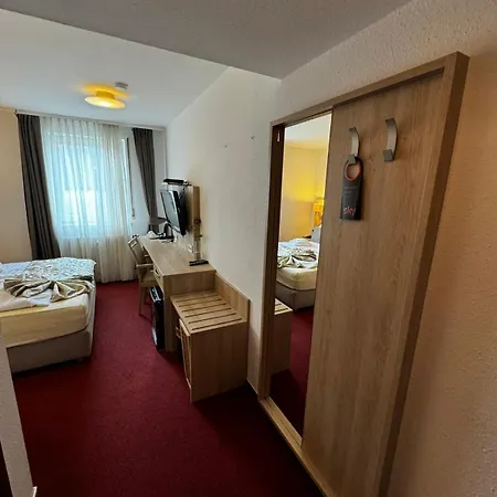 S Und B Weingarten Aparthotel