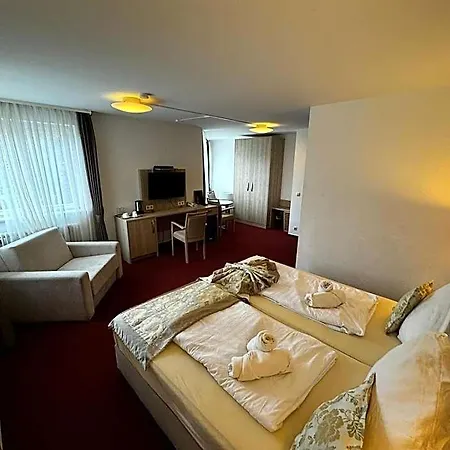 S Und B Aparthotel