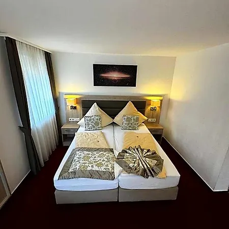 S Und B Aparthotel
