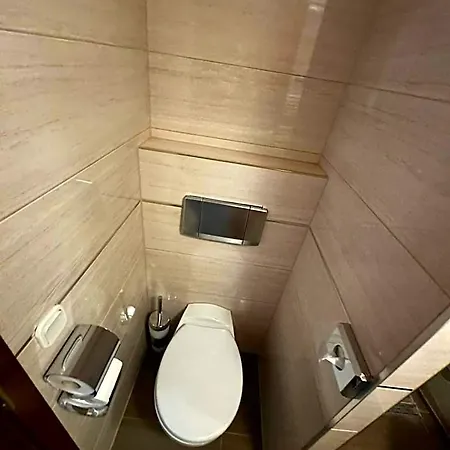 S Und B Aparthotel