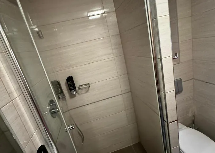 S Und B Aparthotel 3*