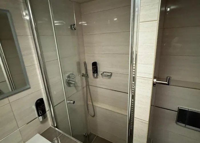 S Und B Aparthotel 3*