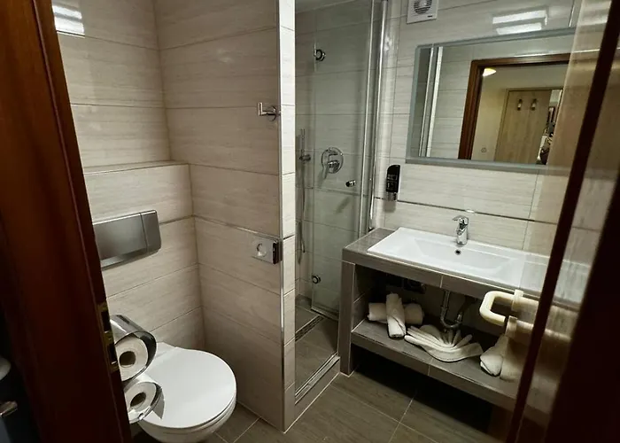 Aparthotel S Und B 3*