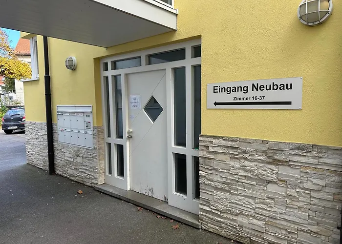 S Und B Aparthotel 3*